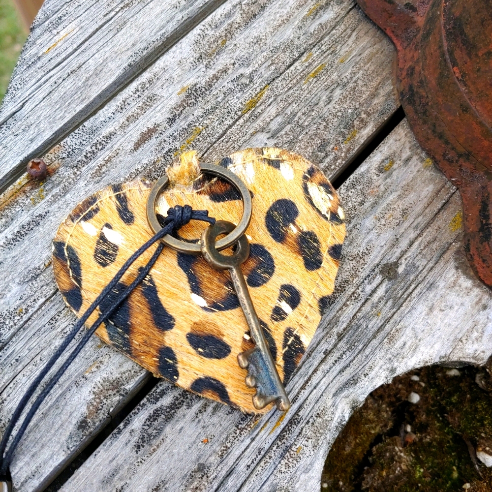 New Heart Shape Key Fob Bag Charm Cowhide metallic leopard animal print
